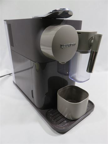 DELONGHI Nespresso Machine