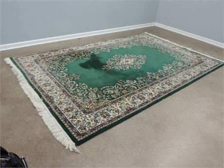 Traditional Style Area Rug