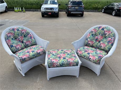 Synthetic Wicker Patio Set/2chairs/ottoman