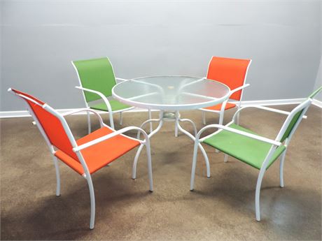 Patio / Sunroom Table / Four Chairs