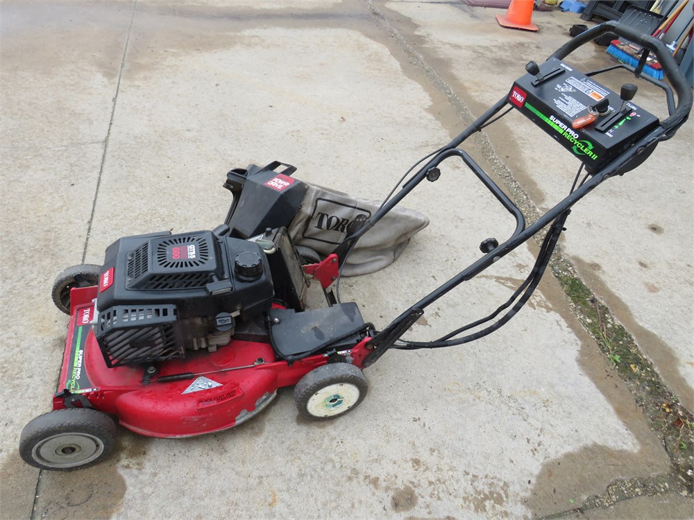 Transitional Design Online Auctions - TORO SuperPro Recycler II Lawn Mower