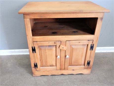 Oak Microwave/Utility Cart with Porcelain Knobs
