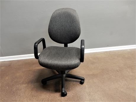 Adjustable Office Chair with Fabric Seat and Back Cushions on Casters