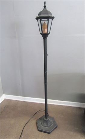 Cast Metal Corded Lamp Post/Lantern