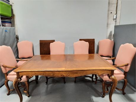 Baker Dining Table & Chairs
