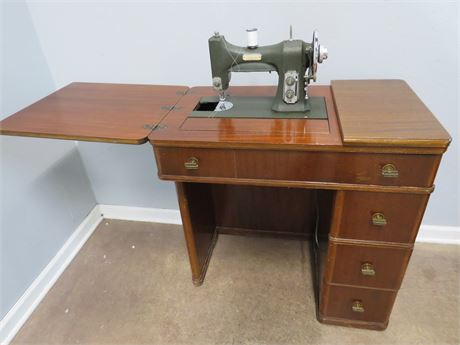 Vintage WHITE Sewing Machine