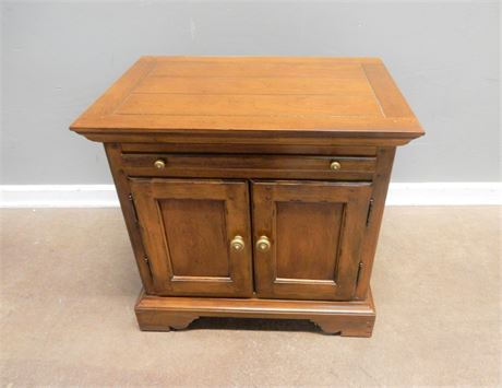 Vintage Drexel Accent Side Table with Pullout Surface