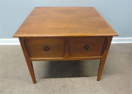 MID-CENTURY Modern Mersman Company Accent Table