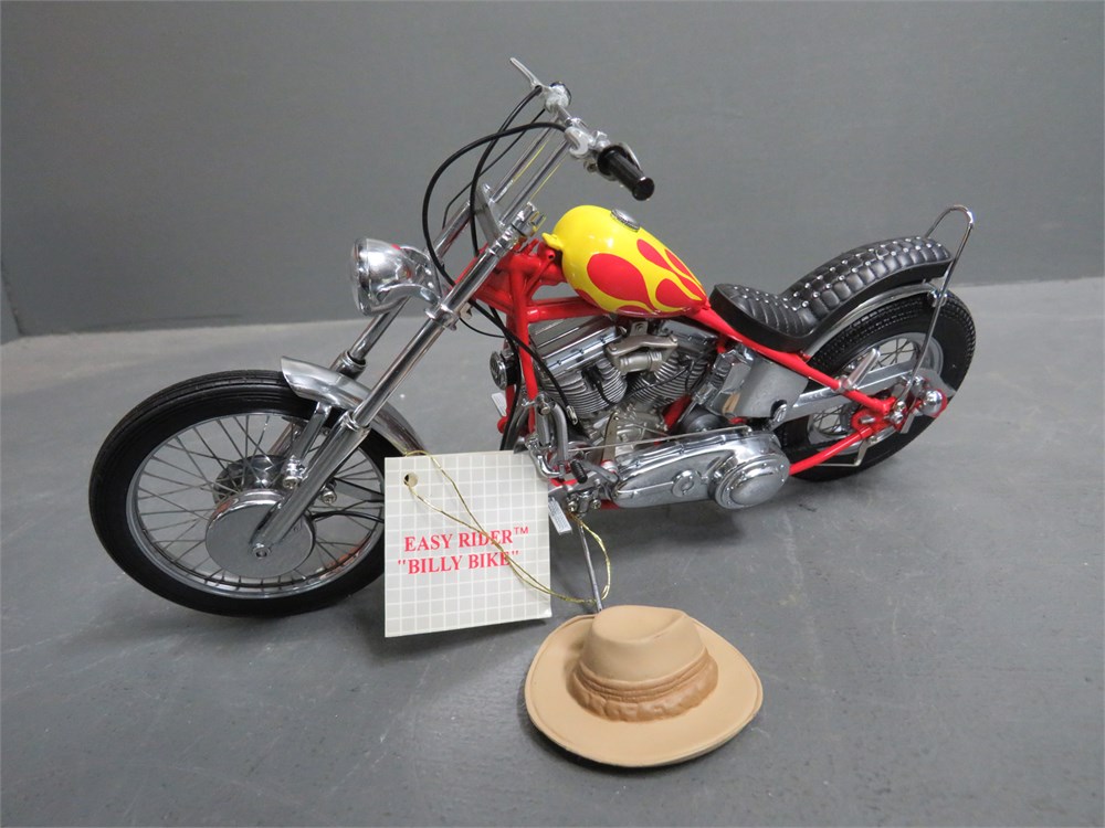 Transitional Design Online Auctions - Franklin Mint Harley Davidson ...