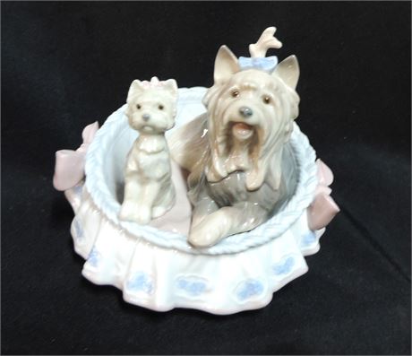 LLADRO 'Our Cozy Home' Porcelain Figurine / Box