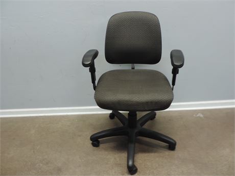 ERGODYNE / Rolling Office Chair / Swivel Back