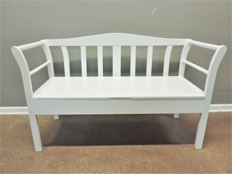White Solid Wood Storage Bench