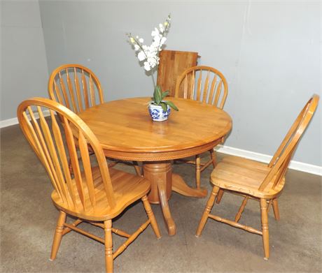 Solid Oak Dining Table / Four Chairs