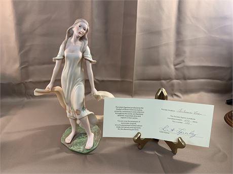 "AUTUMN HUE" Porcelain Figurine by LASZLO ISPANSKY 169 of 600