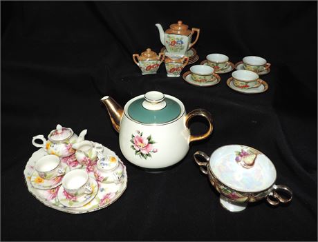 Cavalier Teapot / Miniature Tea Sets