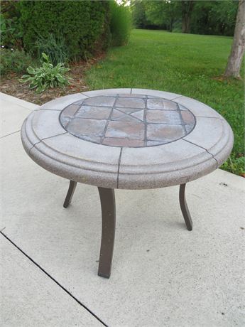 TROPITONE Faux Tile Top Patio Side Table