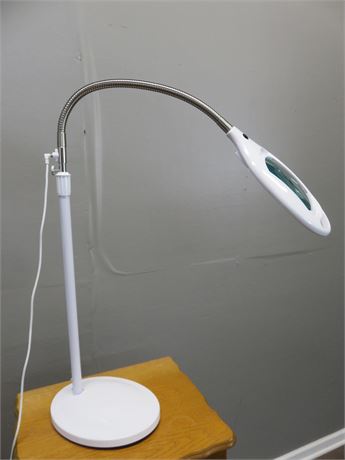 LED Magnifier Lamp