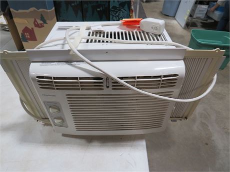 FRIGIDAIRE Window Air Conditioner 5,000 BTU