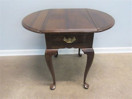 Stickley Drop-leaf Side Table with Drawer