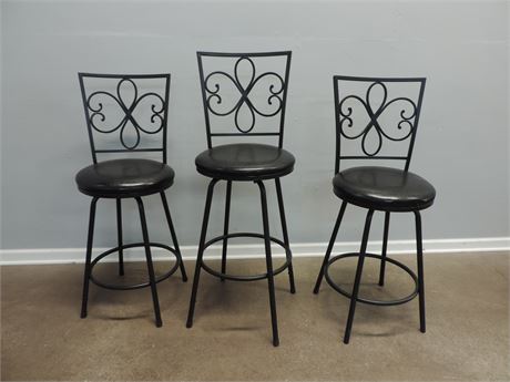 Metal Counter / Bar Stools / Faux Leather Seat
