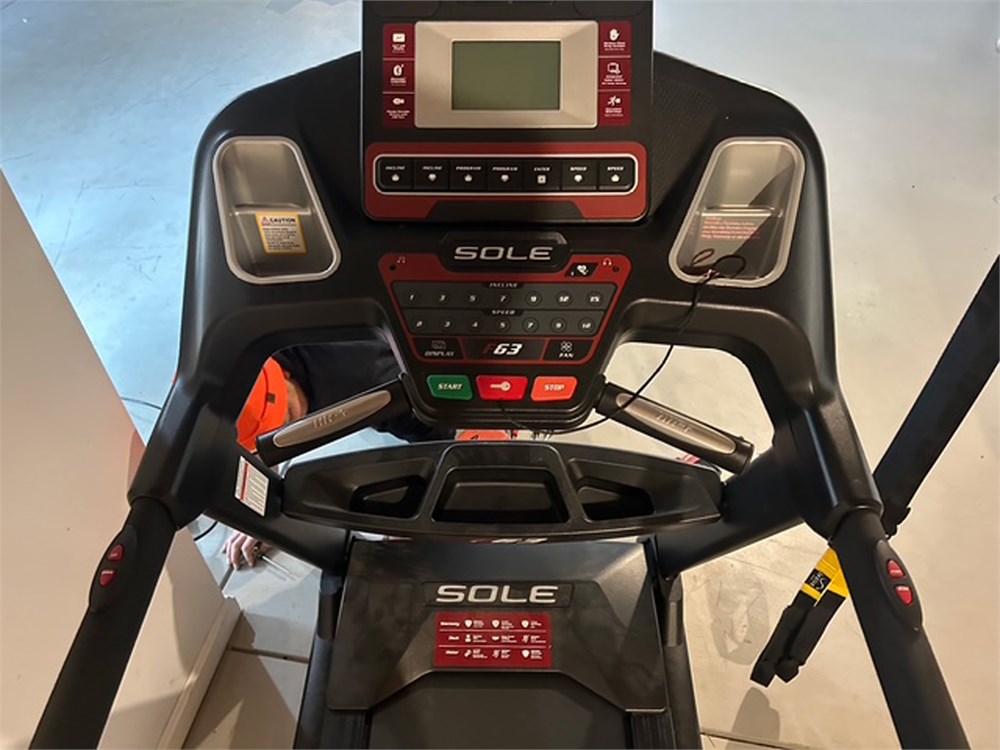 Transitional Design Online Auctions - SOLE F63 Treadmill