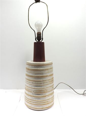MID-CENTURY Art Pottery Table Lamp