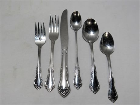 Large Wm. A. Rogers DeLuxe Stainless Flatware Set - 100+ pieces
