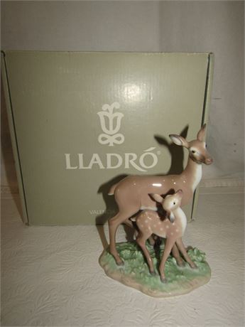 Lladro Figurine "Fawn in the Forest"