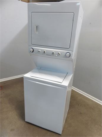 FRIGIDAIRE Washer/Dryer Laundry Center
