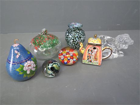 Art Glass / Porcelain Decoratives