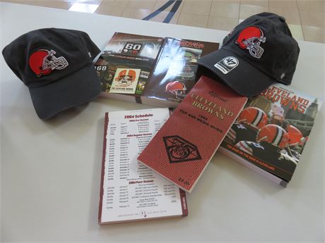 CLEVELAND BROWNS Media Guides & Hats