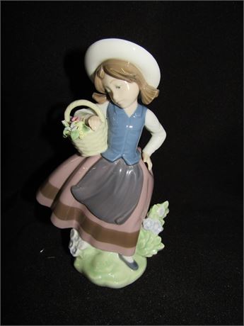 Lladro "Sweet Scent" Figurine