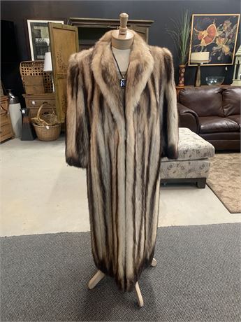 Stunning Full Lenght “FITCH FUR”