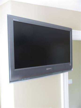 SONY 26-inch LCD Digital TV with Wall Mount