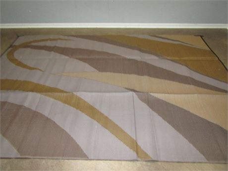 Large Outdoor RV Polypropylene Mat, in Brown and Gray Color Scheme