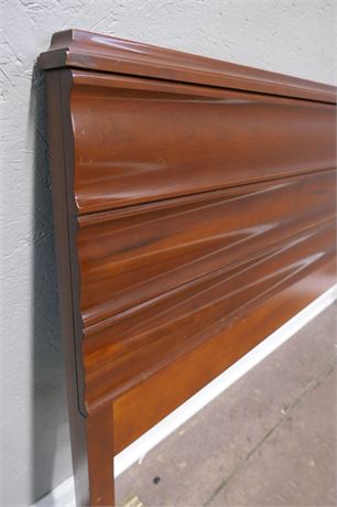 Kling Lacquer Finished Queen Size Headboard