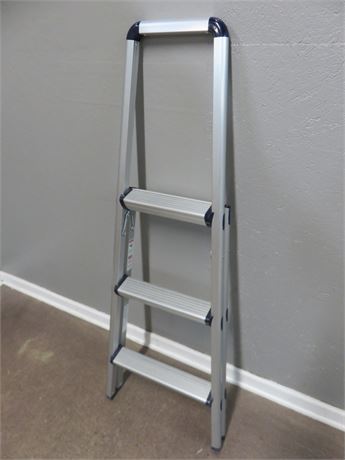 4 ft. Aluminum Step Ladder