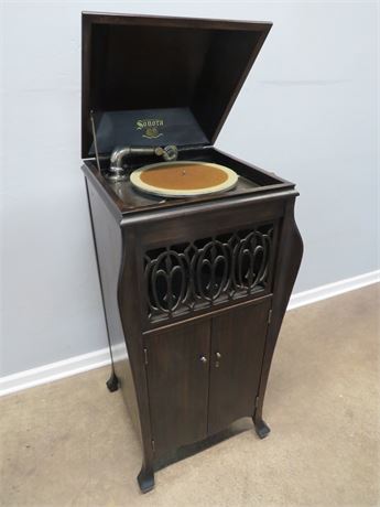 Antique Sonora Phonograph