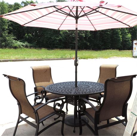 SUNBRELLA Patio / Sunroom Metal Table / 4 Chairs / Umbrella