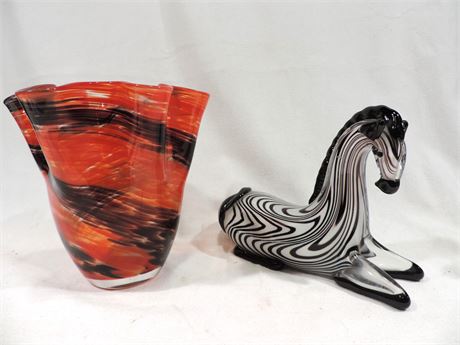 Fine Art Glass Zebra / Vase