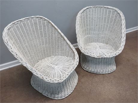 Vintage White Wicker/Rattan Basket Chairs