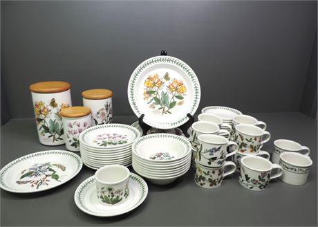 PORTMEIRON 'The Botanic Garden' Porcelain Set
