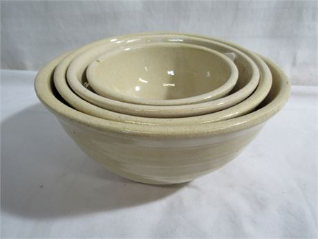 4 Piece Vintage Stoneware Nesting Bowl Set
