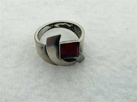 Transitional Design Online Auctions - Ring-Christopher