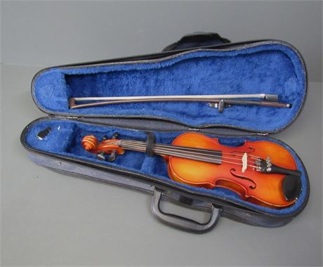 1/8 Young Child's Violin with Case