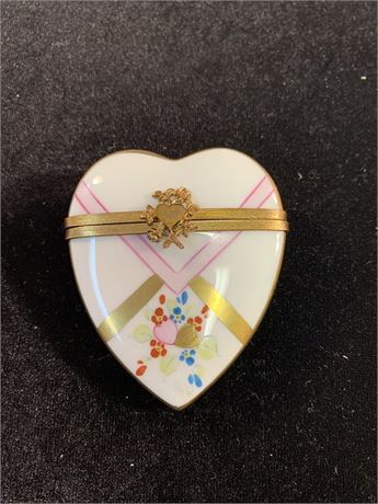 Limoges Rochard Flat Heart Peint Main Trinket Box