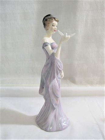 Vintage Royal Doulton Figurine - Harmony HN2824 - 1977