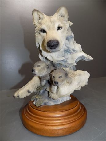 Mill Creek Studio Wolf Sculpture