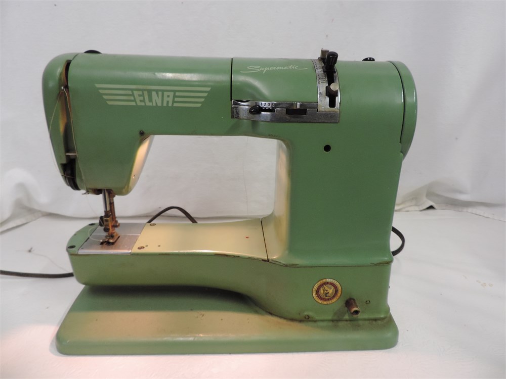 Transitional Design Online Auctions - BROTHER Portable Sewing Machine Cover
