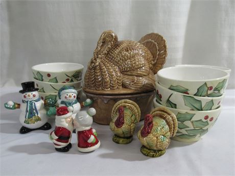 16 Piece Misc. Ceramic Holiday/Christmas Lot